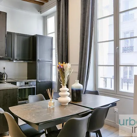 Urban Flat 44 - Charming Parisian In Montorgueil Paris